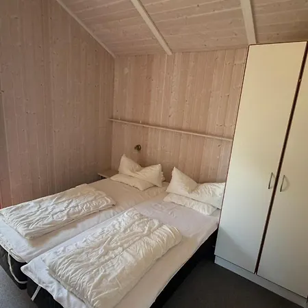 4 Personen Mit Privatem Bootsteg, Direkter Seelage, Kanu Und Sauna In * Otterndorf